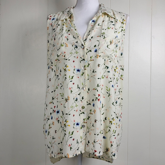 Just Living floral button front tank top size medium - Picture 7 of 10